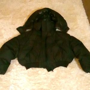 Cropped puffer w/dramatic hood and neck